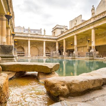 elle escapes travel guide bath