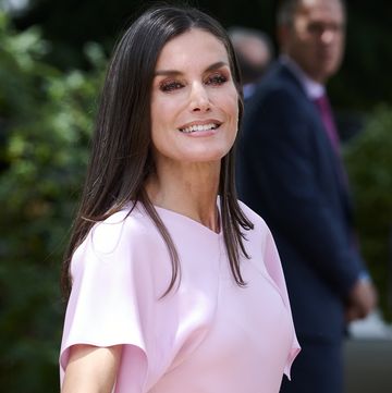 letizia ortiz gonna midi a fiori letizia ortiz gonna midi a fiori
